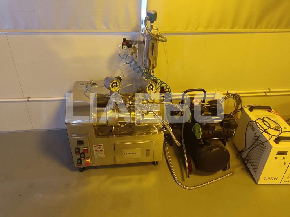 江蘇某有限公司0.5L實(shí)驗(yàn)室納米砂磨機(jī)調(diào)試成功