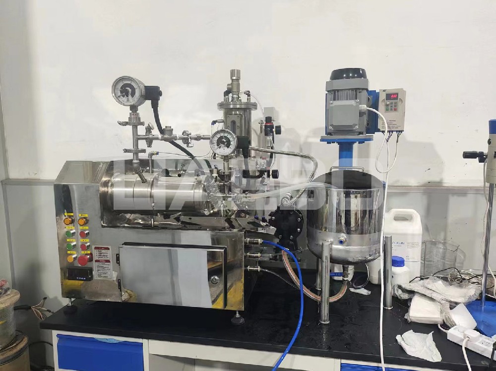 浙江某公司2L實(shí)驗(yàn)室砂磨機(jī)調(diào)試成功