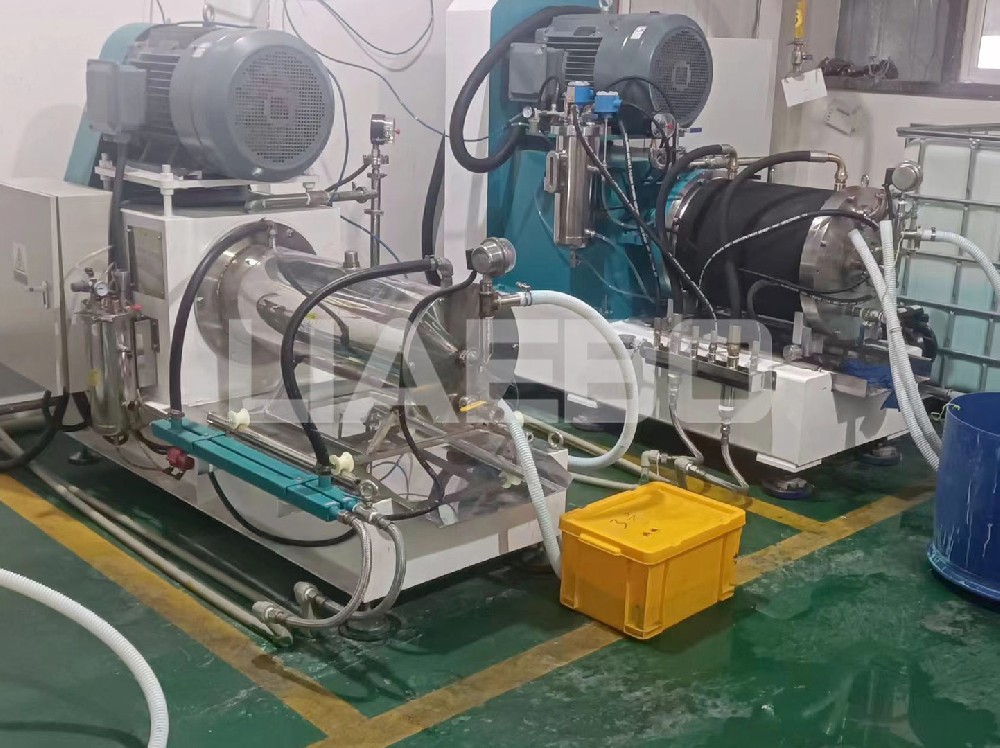 四川某生物科技有限公司60L棒銷聚氨酯砂磨機(jī)調(diào)試成功