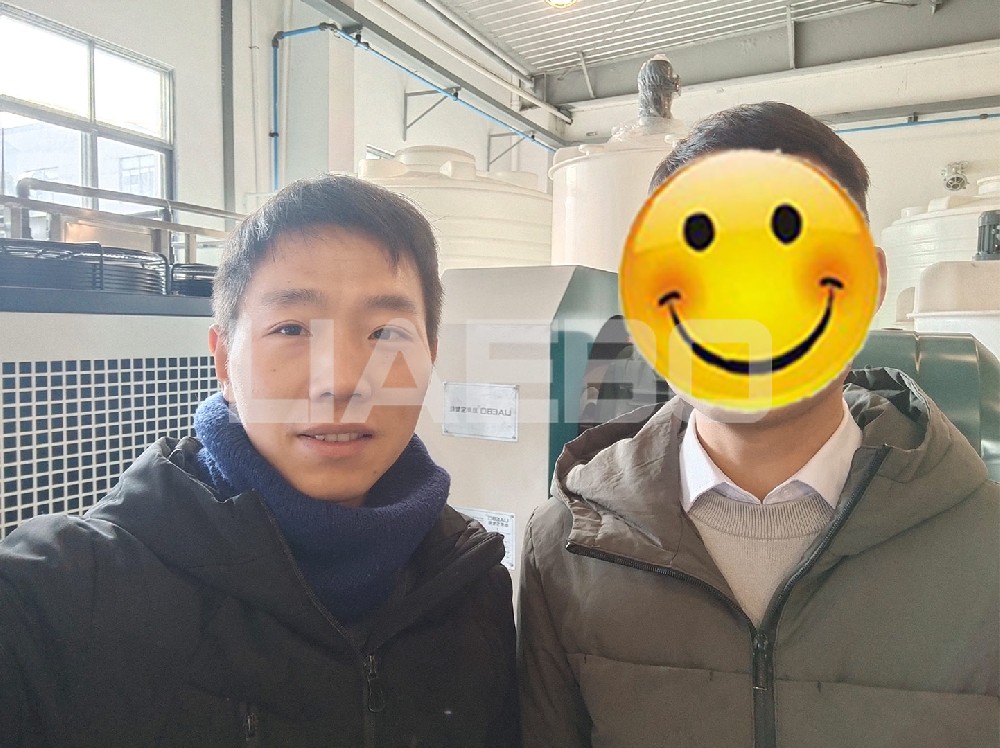 浙江某公司 30L棒銷式陶瓷砂磨機調(diào)試成功