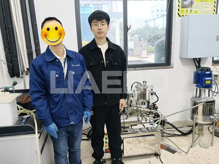 江西某技術(shù)研究院有限公司，1L實驗室砂磨機調(diào)試成功