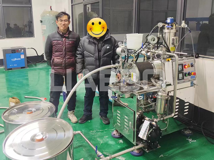 山東某有限公司5L棒銷式納米砂磨機(jī)調(diào)試成功